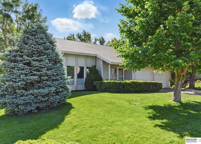 Property at 6305 S 95th St, Omaha, NE 68127, 3 beds, 3 baths