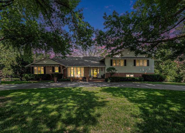 Property at 1729 S 76th Ave, Omaha, NE 68124, 6 beds, 4.5 baths