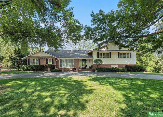Property at 1729 S 76th Ave, Omaha, NE 68124, 6 beds, 4.5 baths
