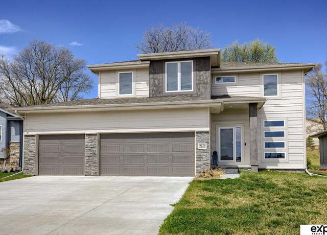 Property at 4210 Barksdale Cir, Bellevue, NE 68123, 4 beds, 3 baths