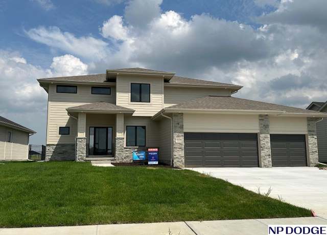 Property at 5501 Kestrel Pkwy, Elkhorn, NE 68022, 4 beds, 2.5 baths