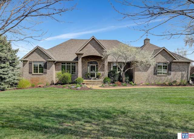 Property at 1300 N 179th St, Lincoln, NE 68527, 5 beds, 3.5 baths