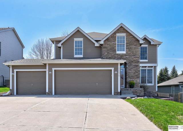 Property at 18073 Jones St, Elkhorn, NE 68022, 4 beds, 3.5 baths