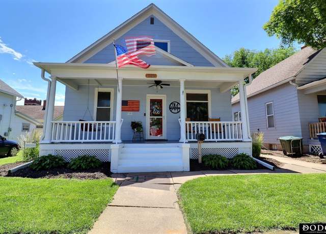 Property at 323 E 4th St, Fremont, NE 68025, 4 beds, 2 baths