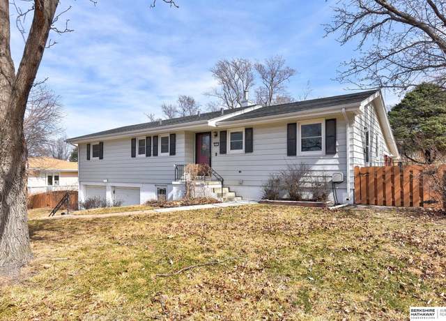 Property at 2931 S 114 St, Omaha, NE 68144, 3 beds, 2 baths