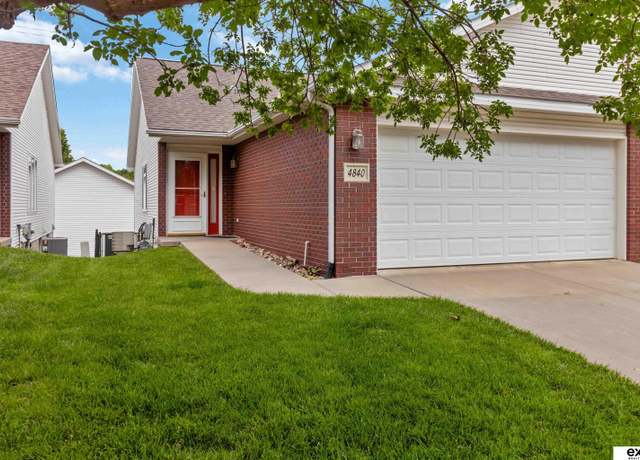 Property at 4840 S 55 Ct S, Lincoln, NE 68516, 3 beds, 2 baths
