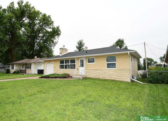Property at 3234 S 45th St, Omaha, NE 68106, 3 beds, 2 baths