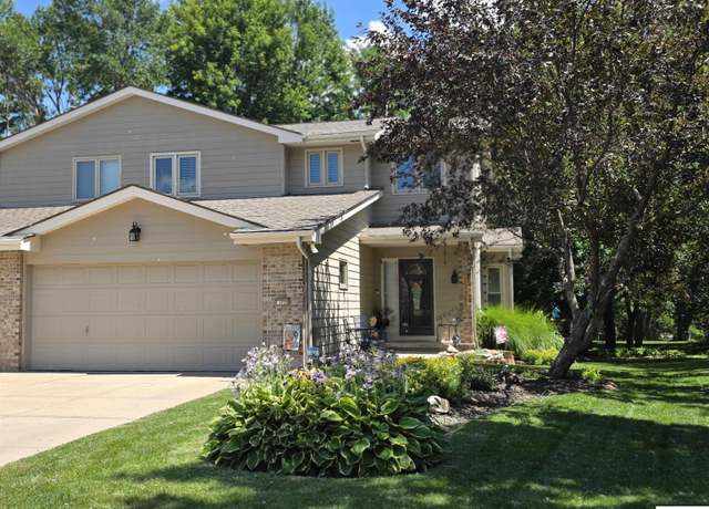 Property at 1735 N 123rd St, Omaha, NE 68154, 3 beds, 1.5 baths