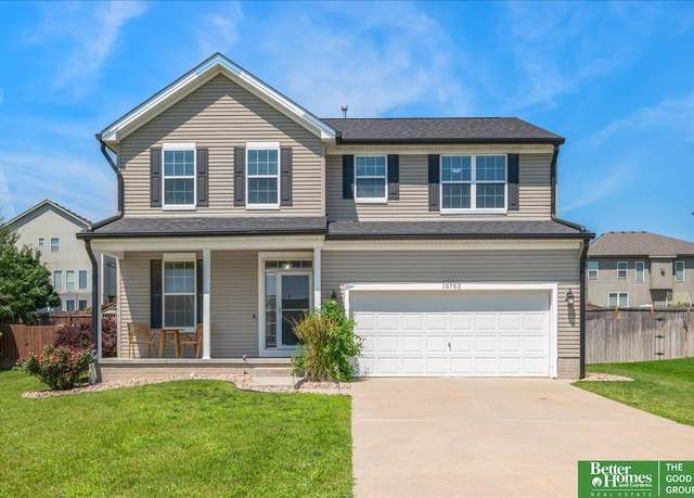 Property at 10702 S 110 Ave, Papillion, NE 68046, 3 beds, 2.5 baths