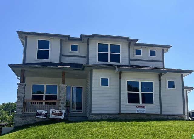 Property at 8701 N 177th St, Bennington, NE 68007, 4 beds, 2.5 baths