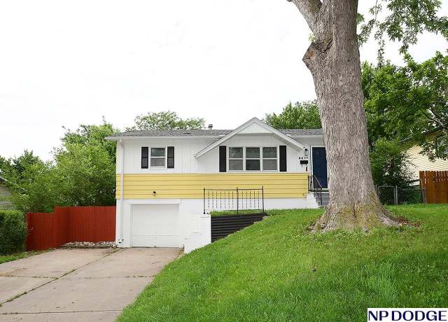 Property at 6617 Crown Point Ave, Omaha, NE 68104, 3 beds, 2 baths