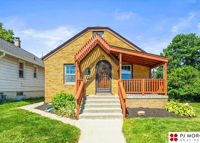 Property at 5002 S 37th St, Omaha, NE 68107, 3 beds, 1.5 baths