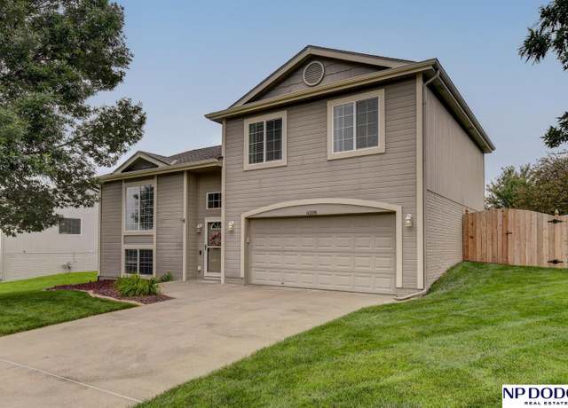Property at 6208 S 189 St, Omaha, NE 68135, 3 beds, 2.5 baths
