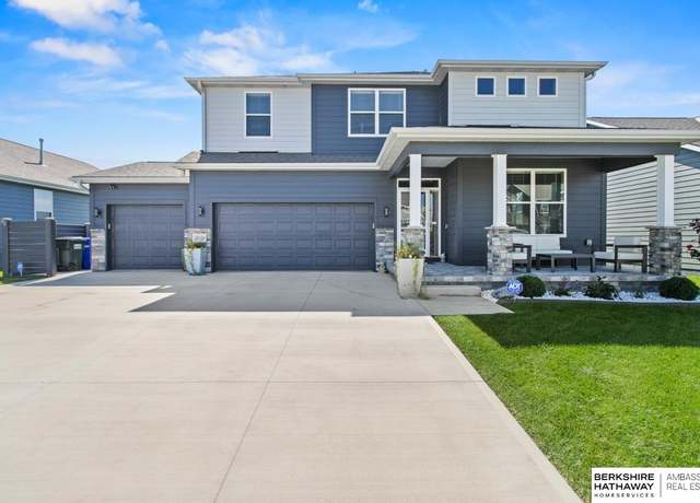 Property at 19109 Murray Trl, Gretna, NE 68028, 4 beds, 3.5 baths