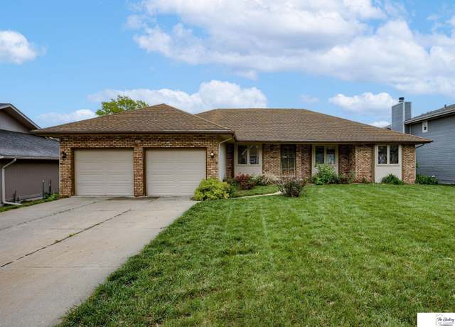 Property at 6317 S 94 St, Ralston, NE 68127, 3 beds, 3 baths