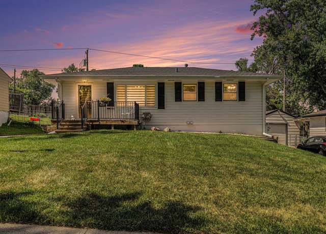 Property at 9418 Meredith Ave, Omaha, NE 68134, 3 beds, 1.5 baths