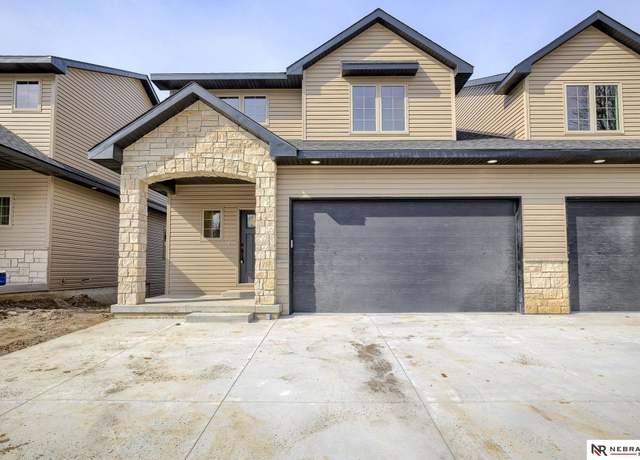 Property at 315 S 55th St, Lincoln, NE 68510, 4 beds, 3.5 baths