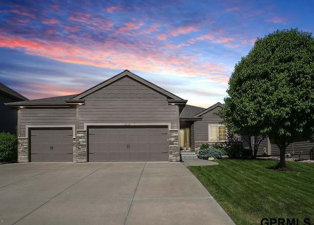 Property at 2710 N 189 St, Elkhorn, NE 68022, 3 beds, 2.5 baths