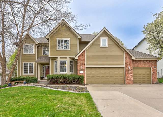 Property at 2330 S 183rd Cir, Omaha, NE 68130, 5 beds, 4 baths