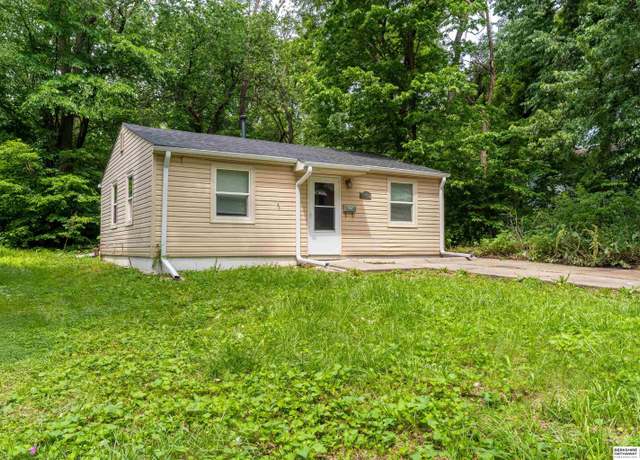 Property at 3540 N 41st St, Omaha, NE 68111, 2 beds, 1 bath
