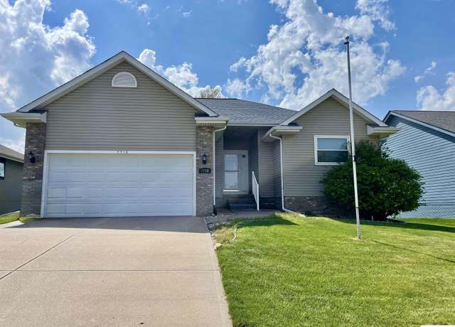 Property at 7716 S 166th St, Omaha, NE 68136, 3 beds, 2.5 baths