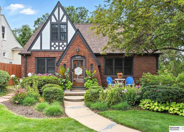 Property at 4455 Woolworth Ave, Omaha, NE 68105, 3 beds, 2.5 baths