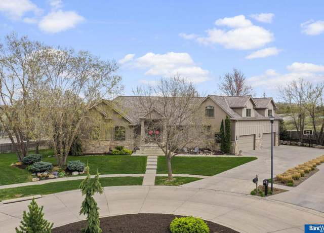 Property at 6948 Kings Ct, Lincoln, NE 68516, 6 beds, 4.5 baths