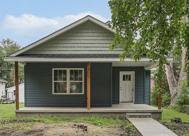 Property at 2316 D St, Lincoln, NE 68502, 3 beds, 1.5 baths