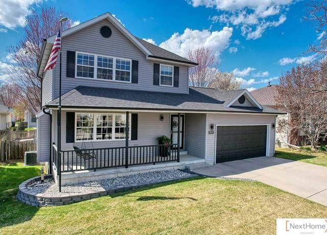 Property at 7421 S 19th St, Lincoln, NE 68512, 3 beds, 3.5 baths