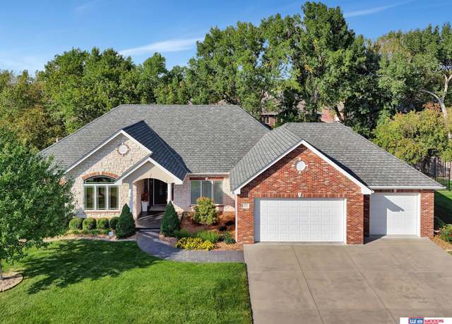 Property at 3500 Old Dominion Rd, Lincoln, NE 68516, 4 beds, 4 baths