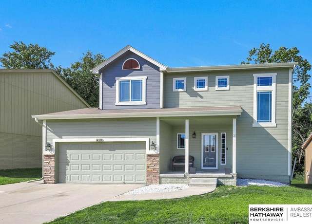 Property at 14210 Potter Pkwy, Omaha, NE 68142, 3 beds, 2.5 baths