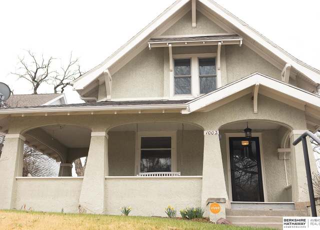 Property at 1002 S 38th Ave, Omaha, NE 68105, 5 beds, 2 baths