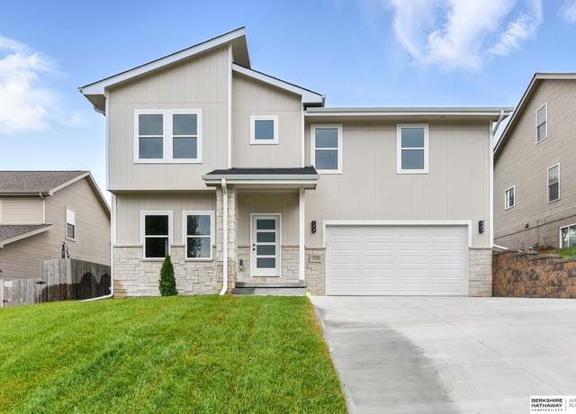 Property at 13705 Corby St, Omaha, NE 68164, 4 beds, 3.5 baths