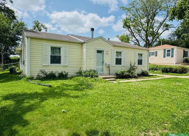 Property at 830 N 78 St, Omaha, NE 68114, 3 beds, 1.5 baths