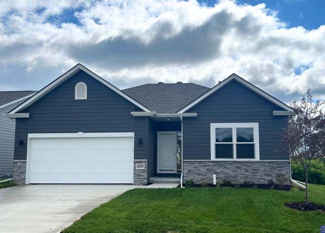 Property at 13075 S 44th Ave, Bellevue, NE 68123, 3 beds, 2.5 baths