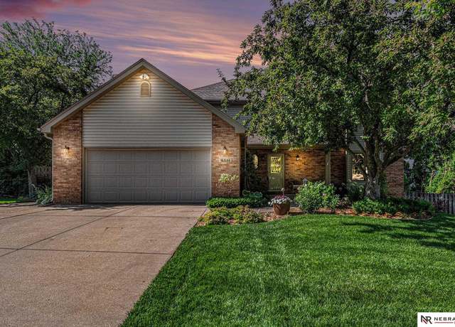 Property at 6511 Shenandoah Dr, Lincoln, NE 68510, 4 beds, 3.5 baths