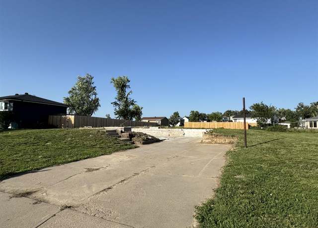 Property at 4009 N 215th St, Elkhorn, NE 68022