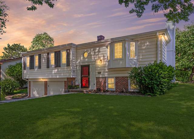 Property at 1439 S 123 St, Omaha, NE 68144, 3 beds, 2 baths