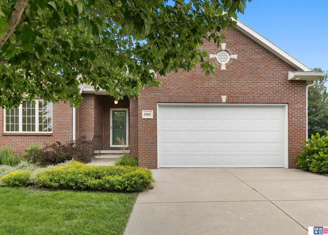 Property at 7967 Weeping Willow Ln, Lincoln, NE 68506, 3 beds, 3 baths