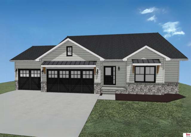 Property at 11670 S 124 Ave, Papillion, NE 68046, 5 beds, 4 baths
