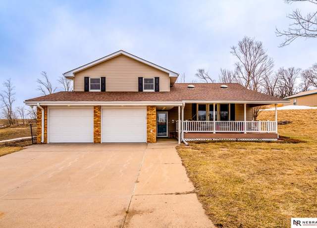 Property at 12275 County Road 34, Blair, NE 68008, 3 beds, 3 baths