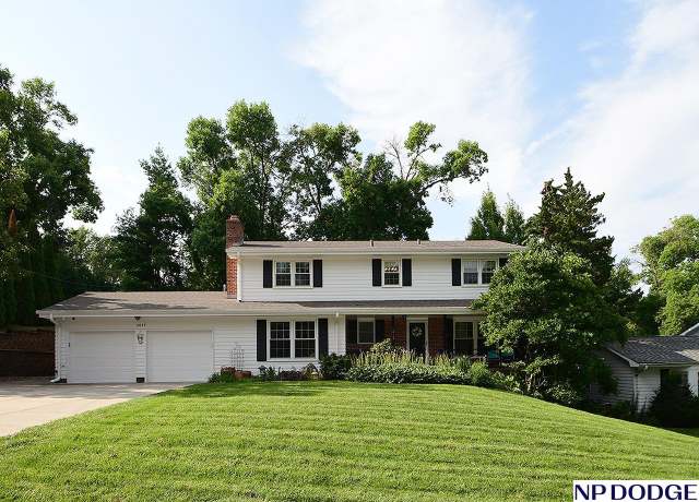 Property at 10119 Grover St, Omaha, NE 68124, 4 beds, 3.5 baths