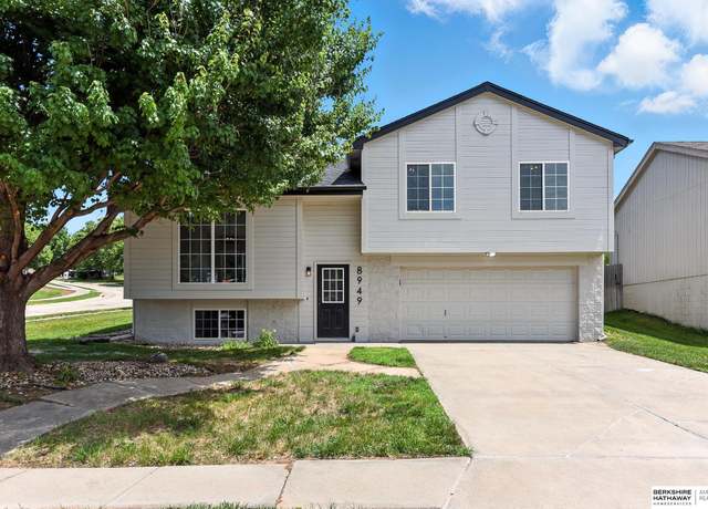 Property at 8949 N 78th Avenue Circle, Omaha, NE 68122, 3 beds, 2 baths