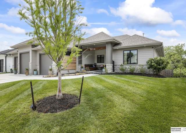 Property at 8016 N 166th St, Bennington, NE 68007, 5 beds, 4.5 baths