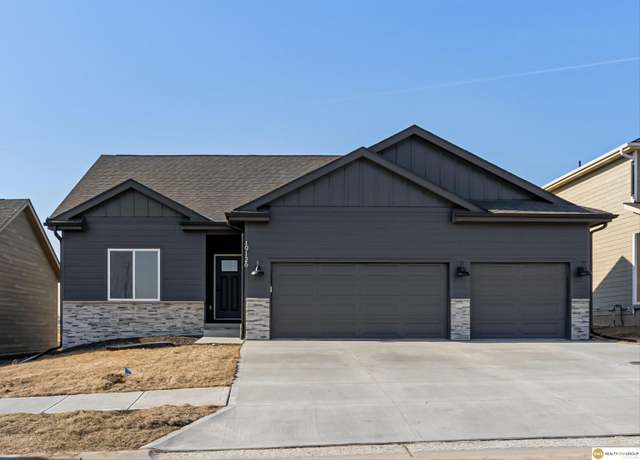 Property at 4802 S 198 Ave, Omaha, NE 68135, 4 beds, 3 baths