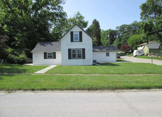 Property at 1221 Ave C Ave W, Plattsmouth, NE 68048, 2 beds, 1.5 baths