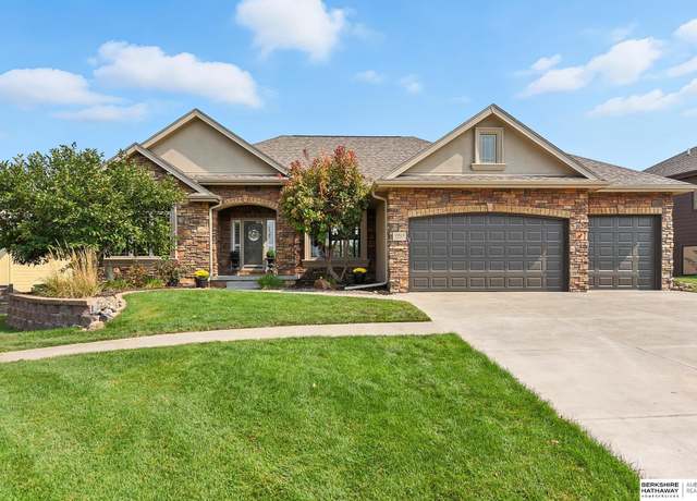 Property at 19523 Josephine St, Gretna, NE 68028, 4 beds, 4 baths