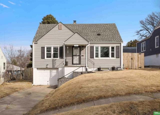 Property at 6764 Manderson St, Omaha, NE 68104, 3 beds, 1.5 baths