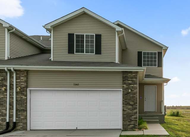 Property at 7240 Dorchester Ct, Lincoln, NE 68521, 4 beds, 5.5 baths