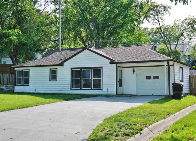 Property at 133 S 46th St, Lincoln, NE 68510, 3 beds, 1 bath